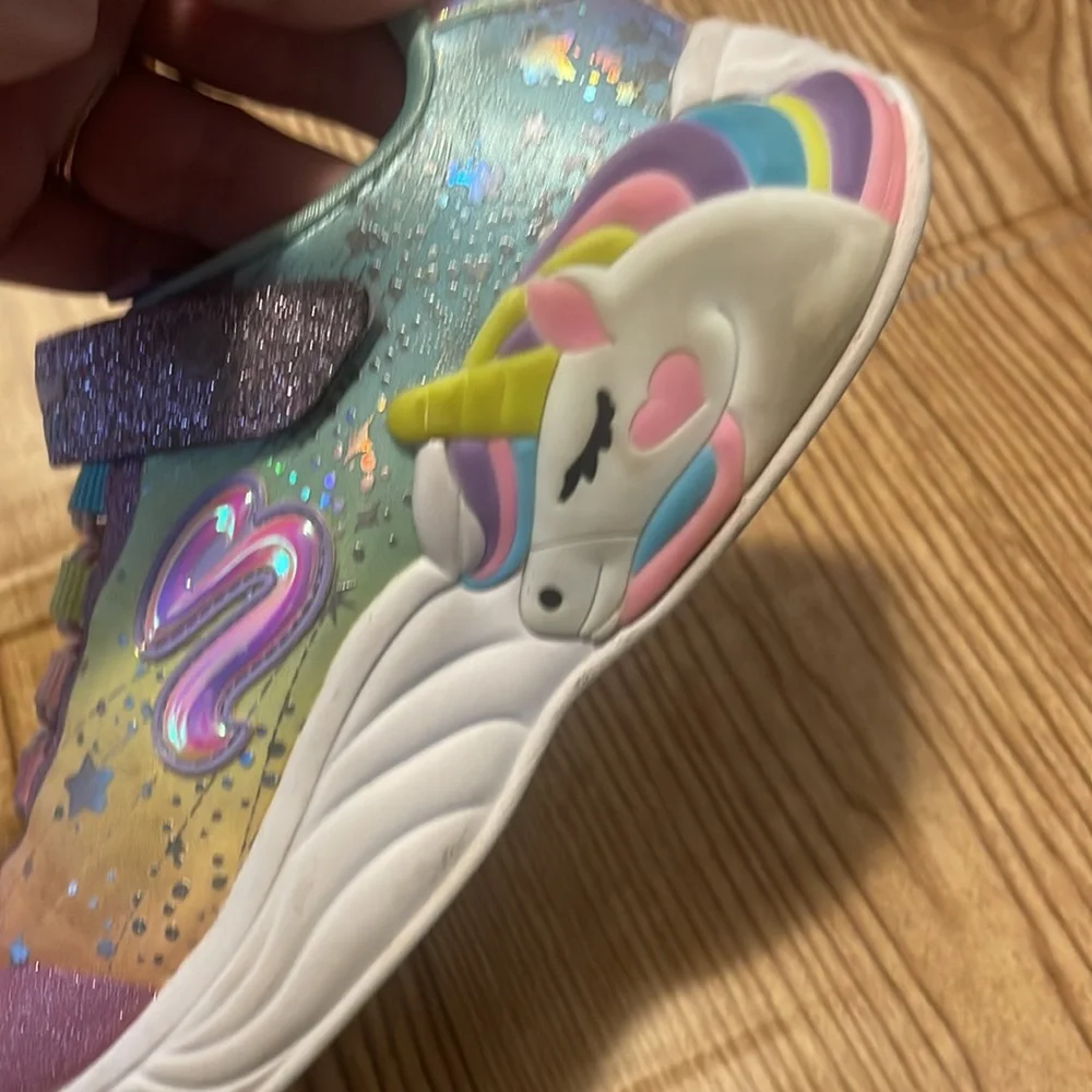 Girls Light Up “Unicorn Dream” Skechers - Picture 5 of 8